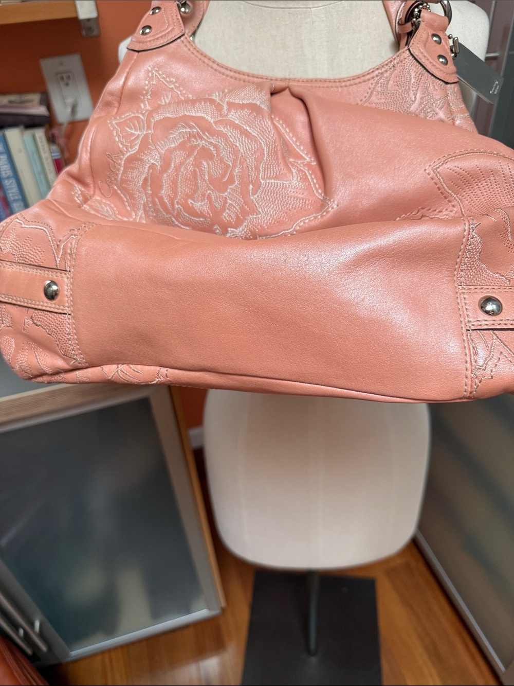 Coach vintage Peach Floral Embroidered Shoulder Bag - Picture 9 of 12